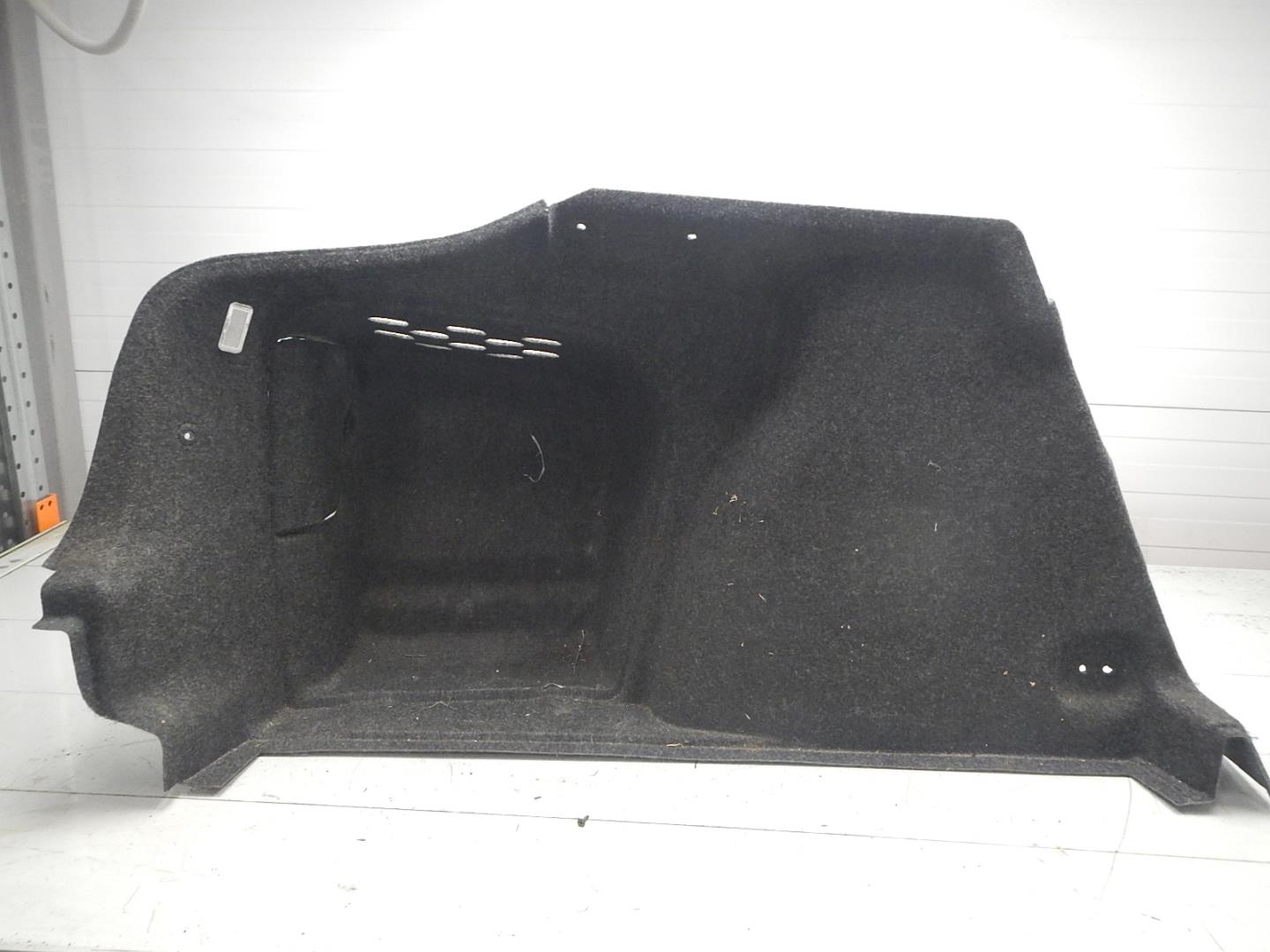 Обшивка багажника