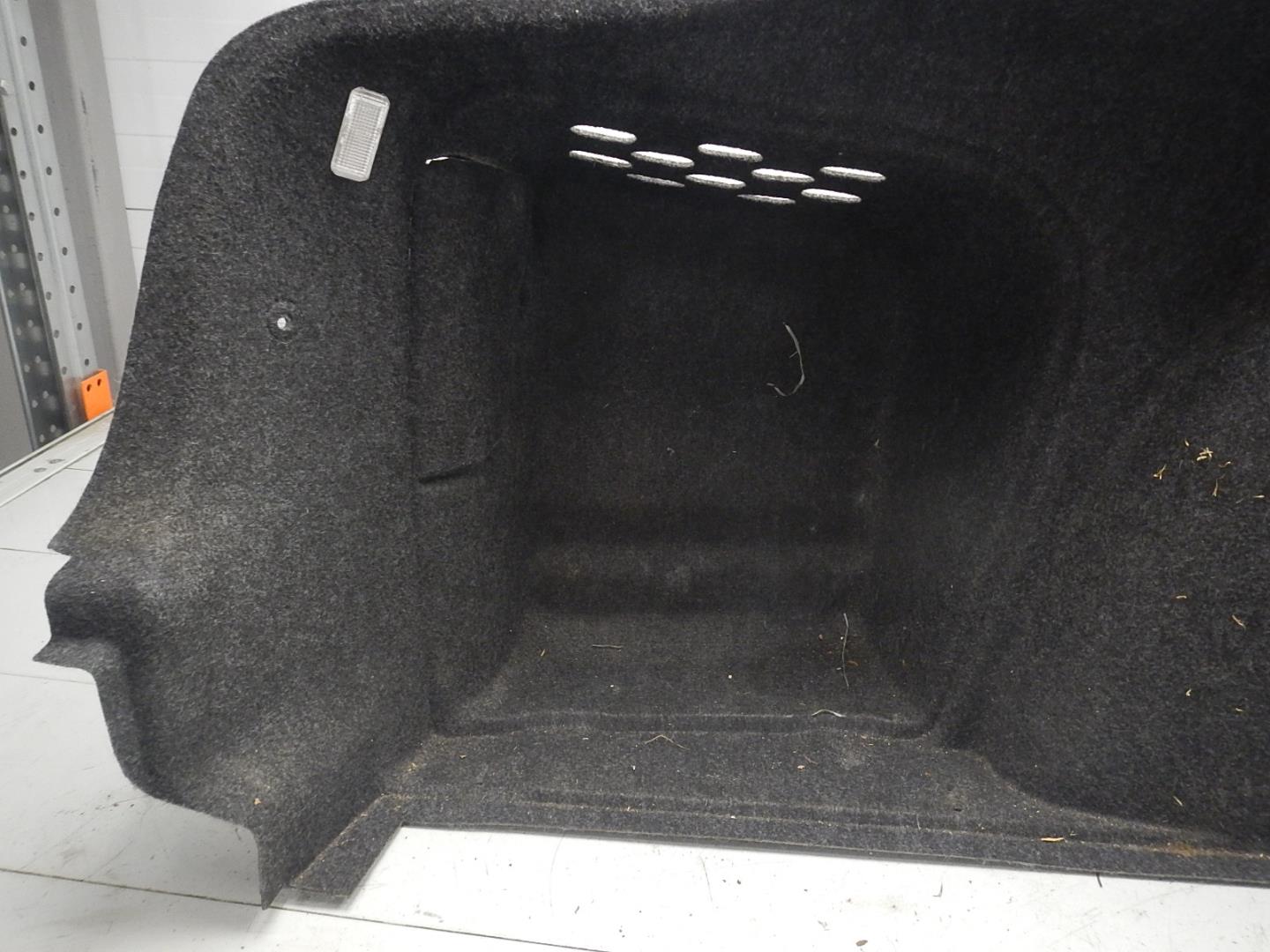 Обшивка багажника