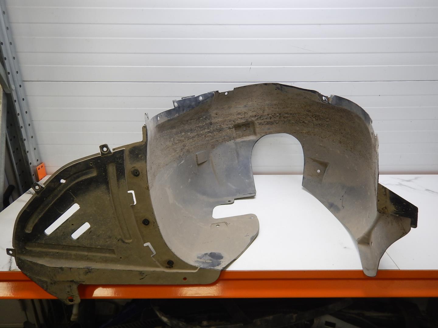 Локер передний левый