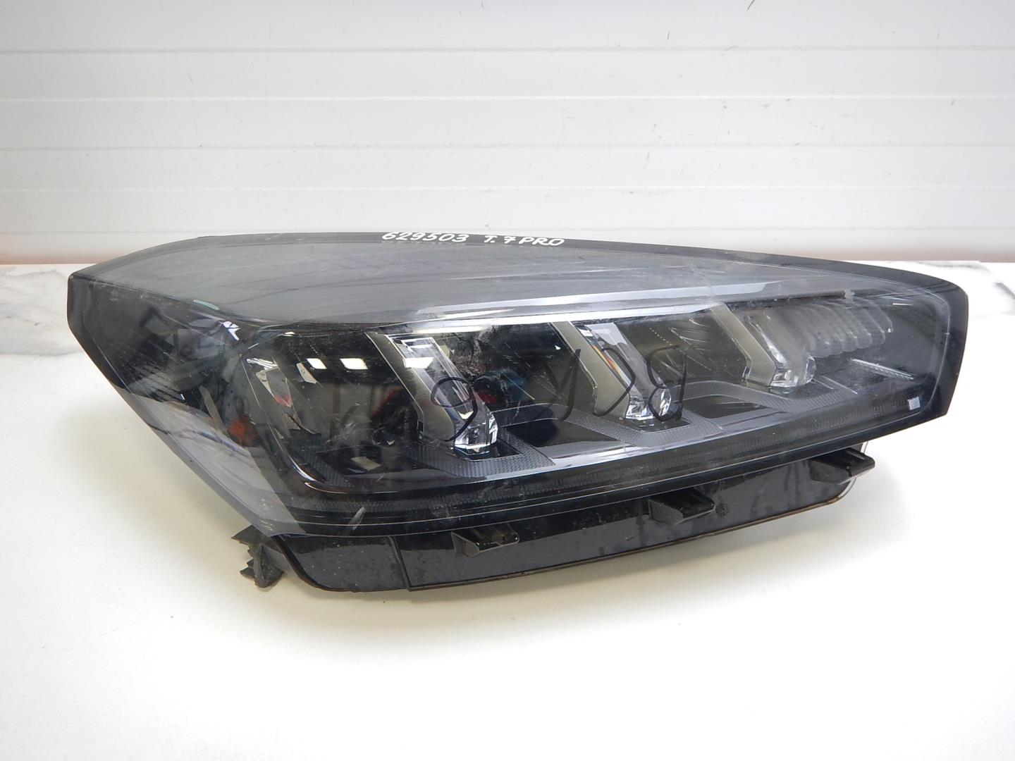 Фара правая