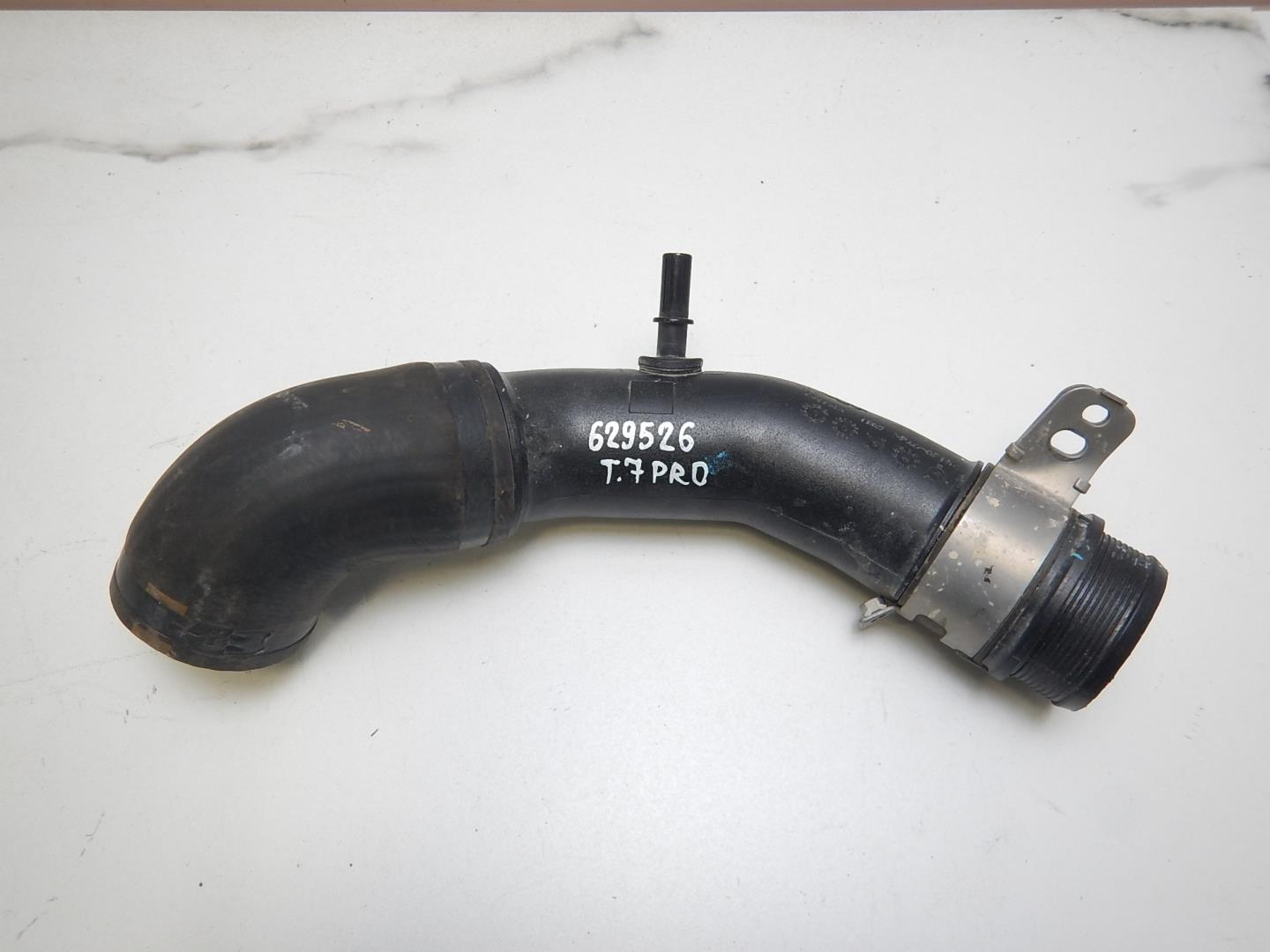 Патрубок интеркулера