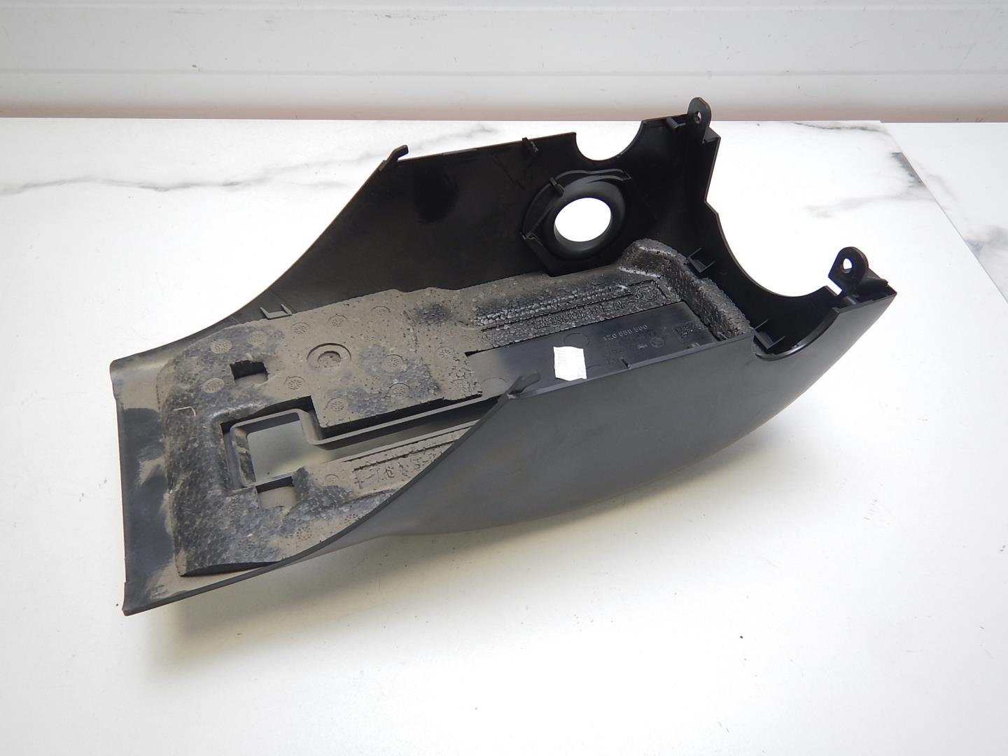 Кожух рулевой колонки