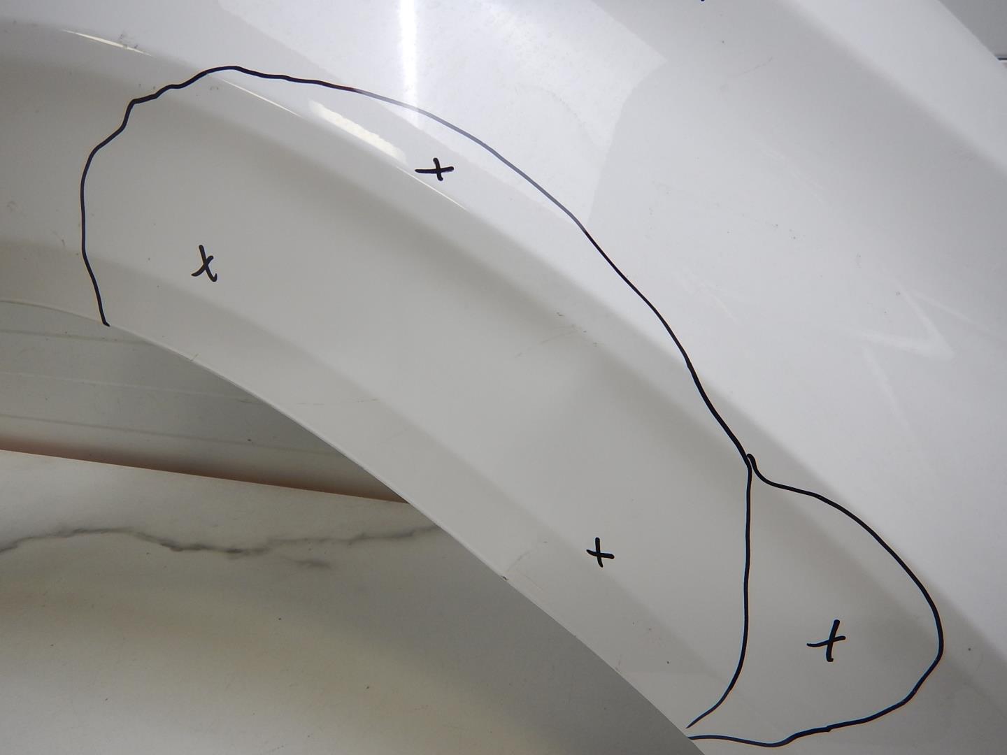 Крыло переднее правое