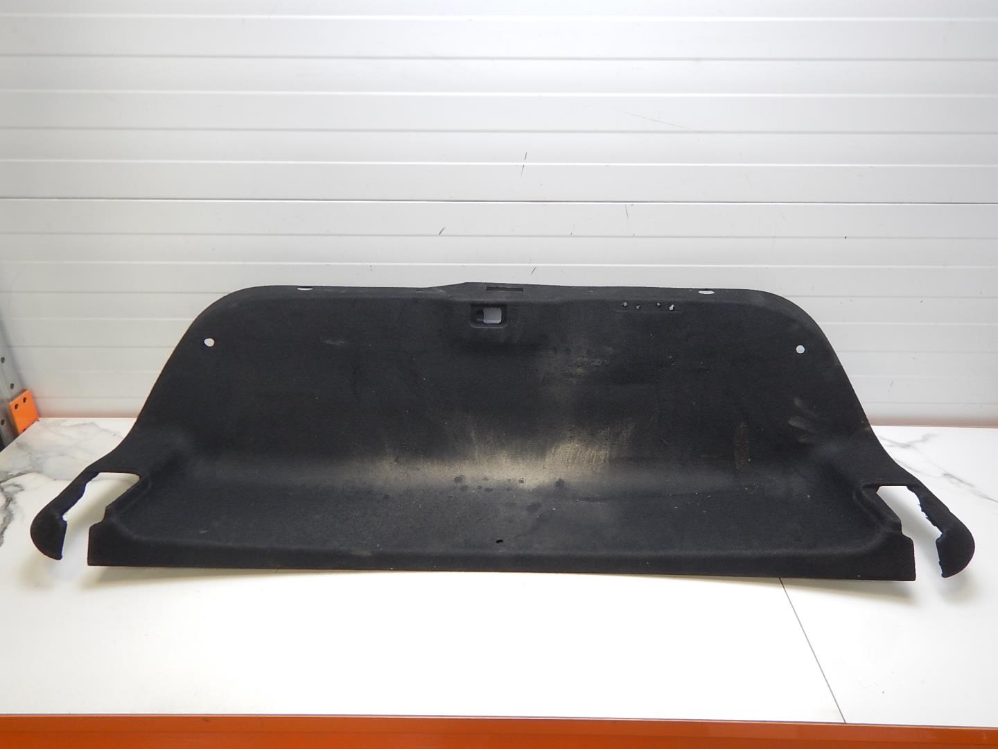 Обшивка крышки багажника