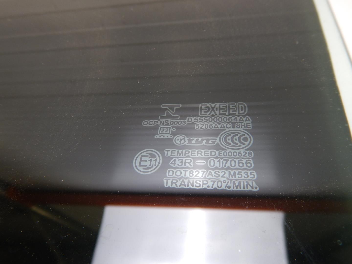 Стекло двери задней левой