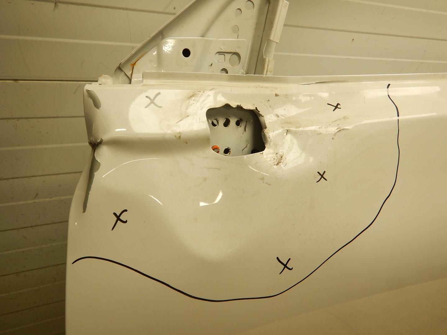 Дверь передняя левая