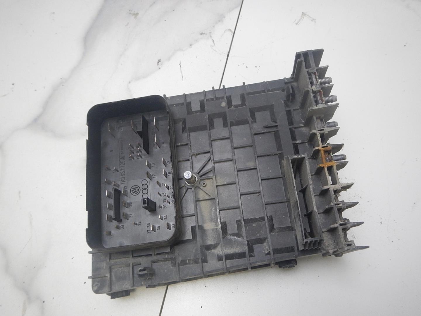 Блок предохранителей