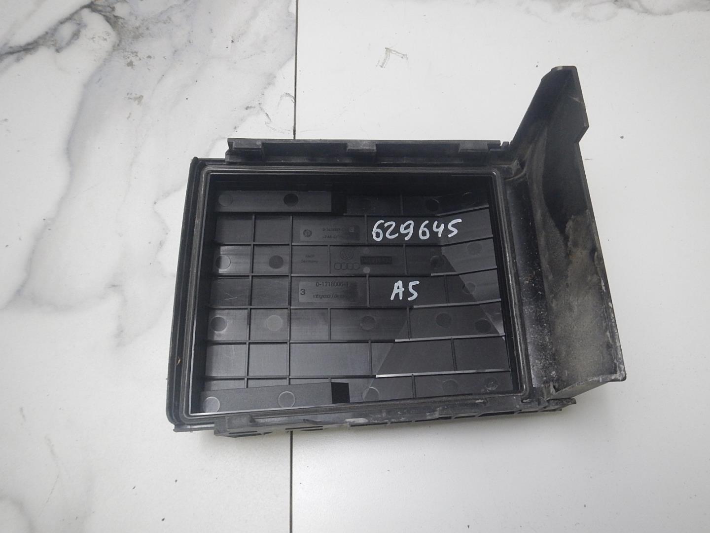 Корпус блока предохранителей