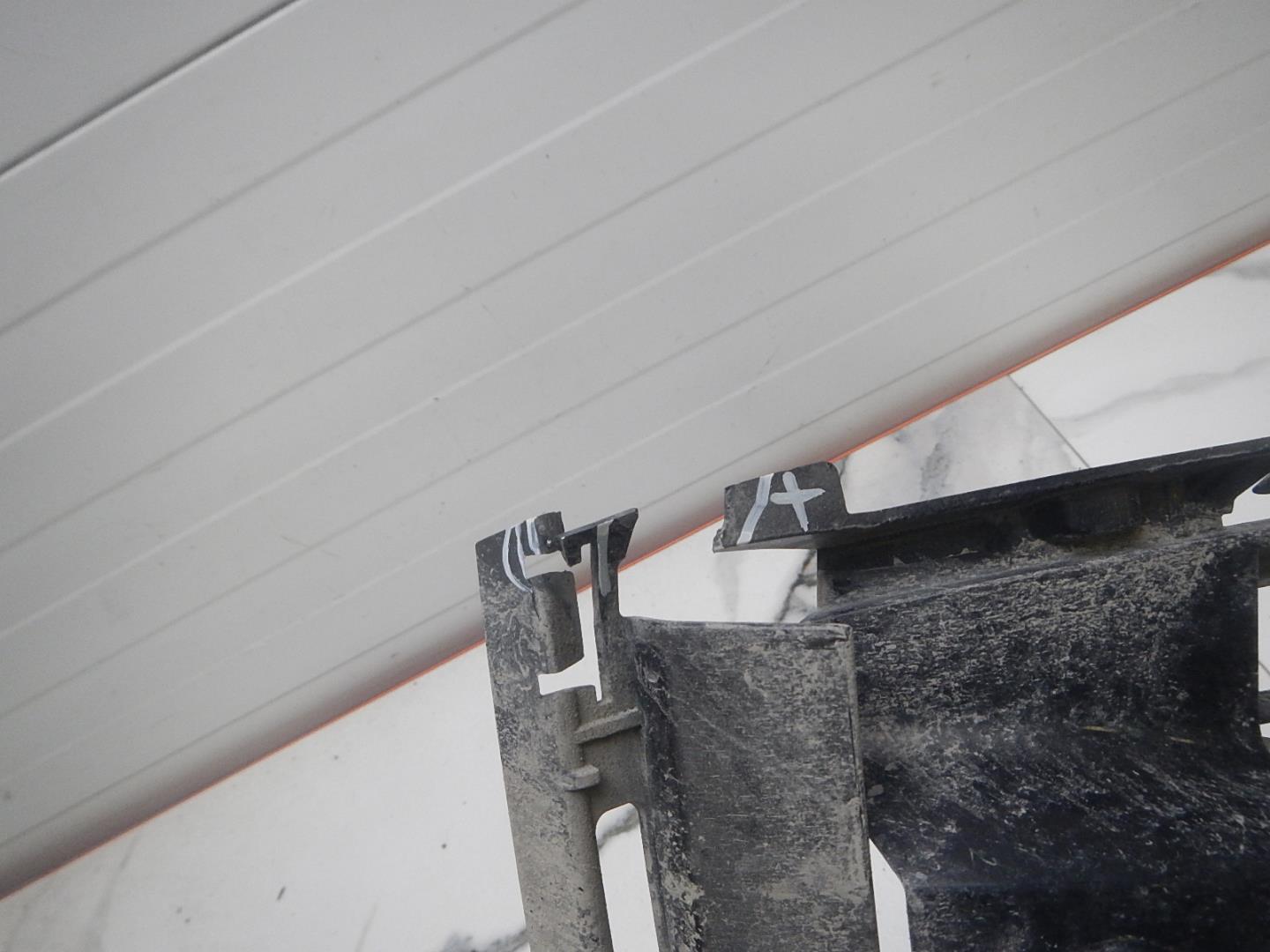 Решетка в бампер правая