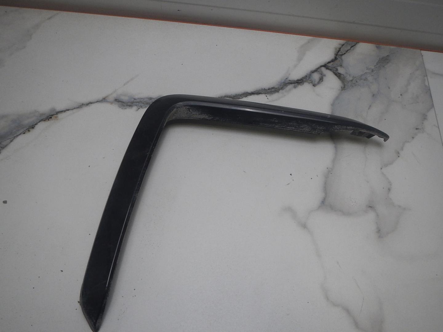 Накладка переднего бампера правая