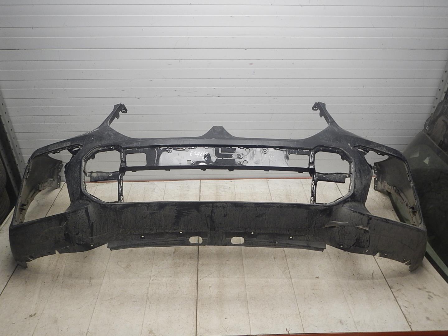 Бампер передний