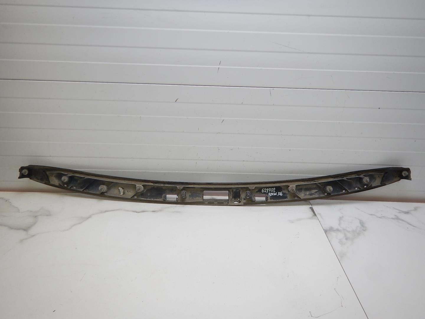 Накладка двери багажника