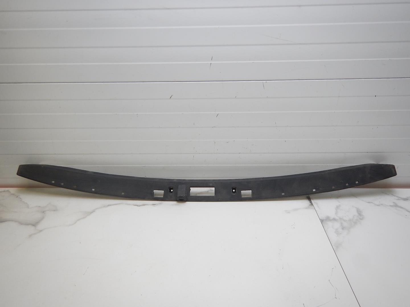 Накладка двери багажника