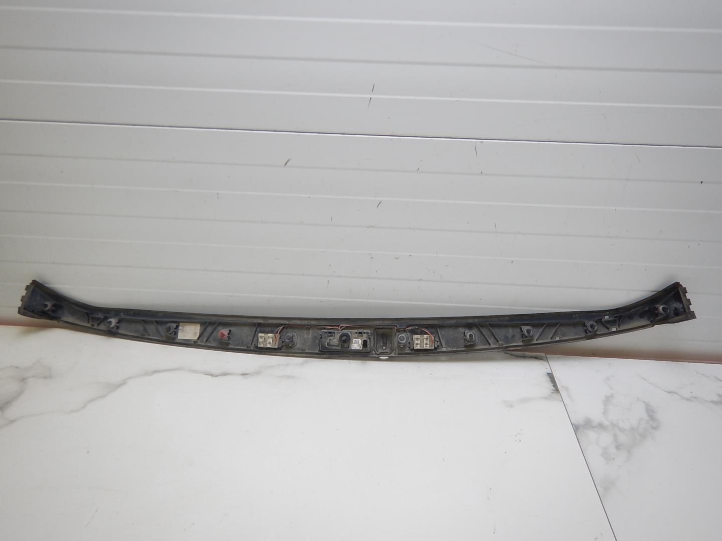 Накладка двери багажника