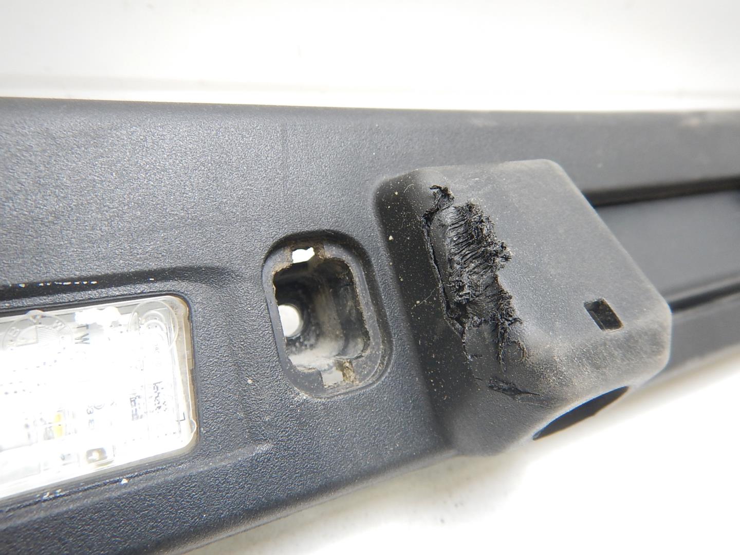 Накладка двери багажника