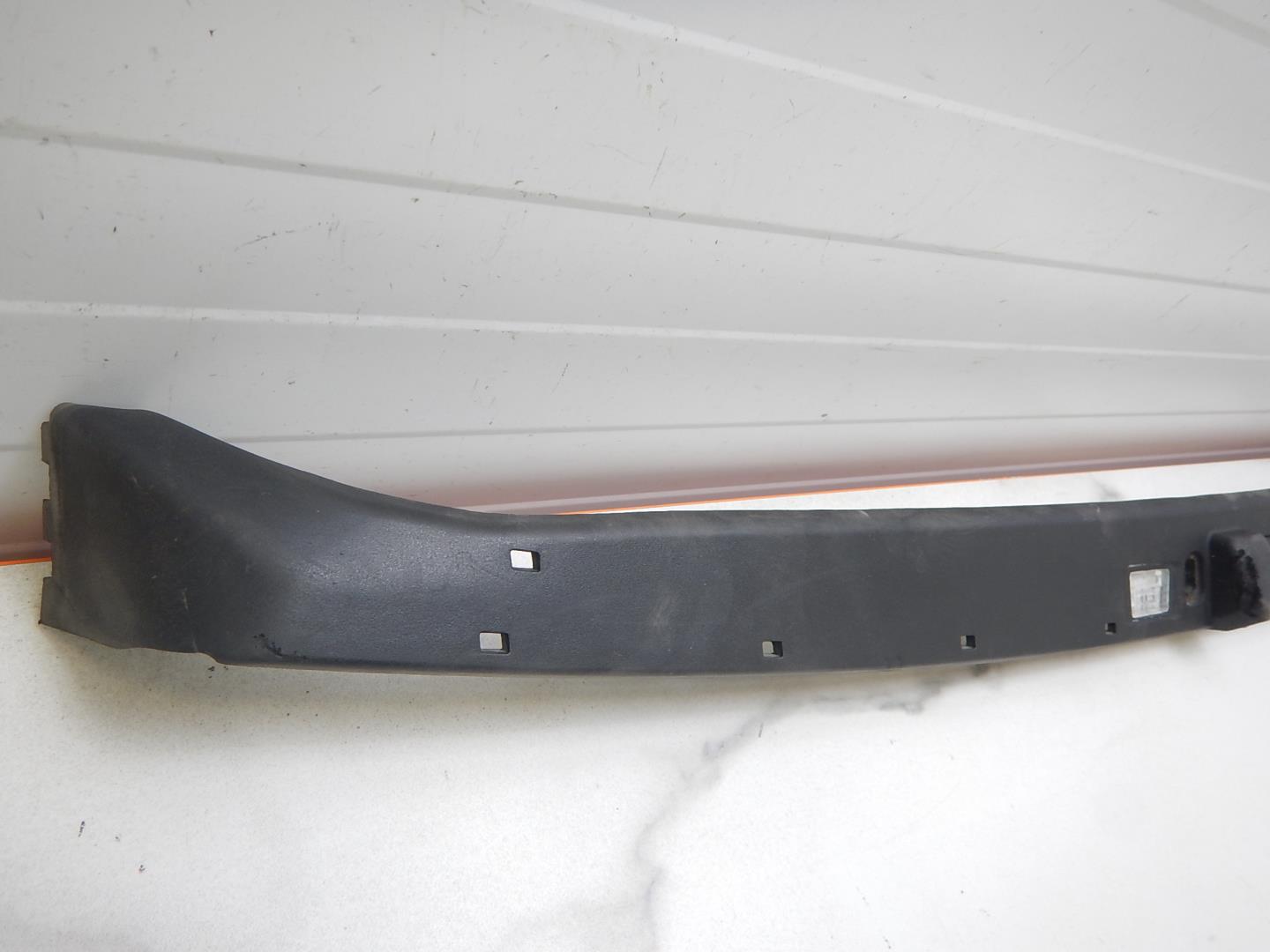 Накладка двери багажника