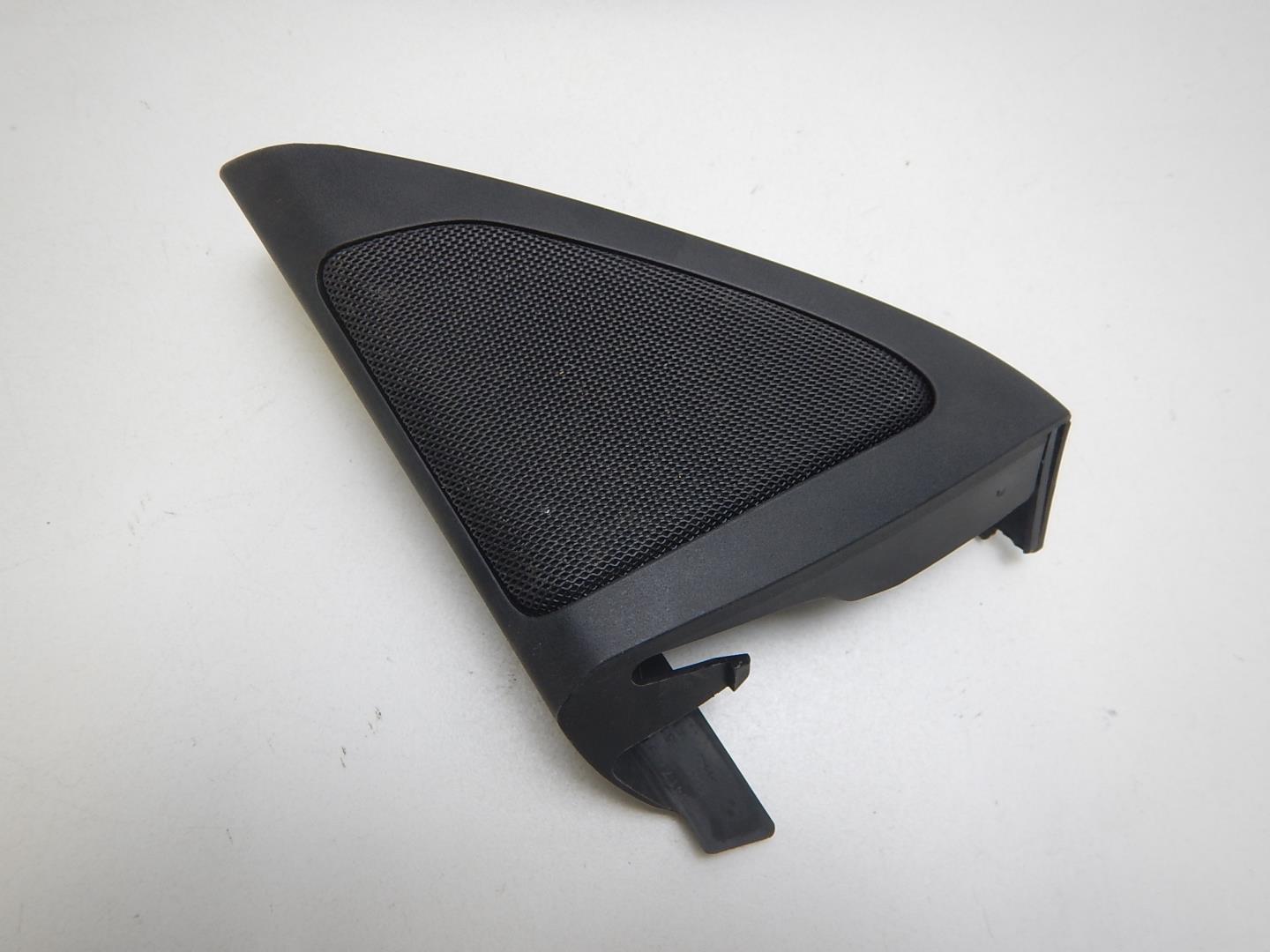 Крышка зеркала внутренняя правая