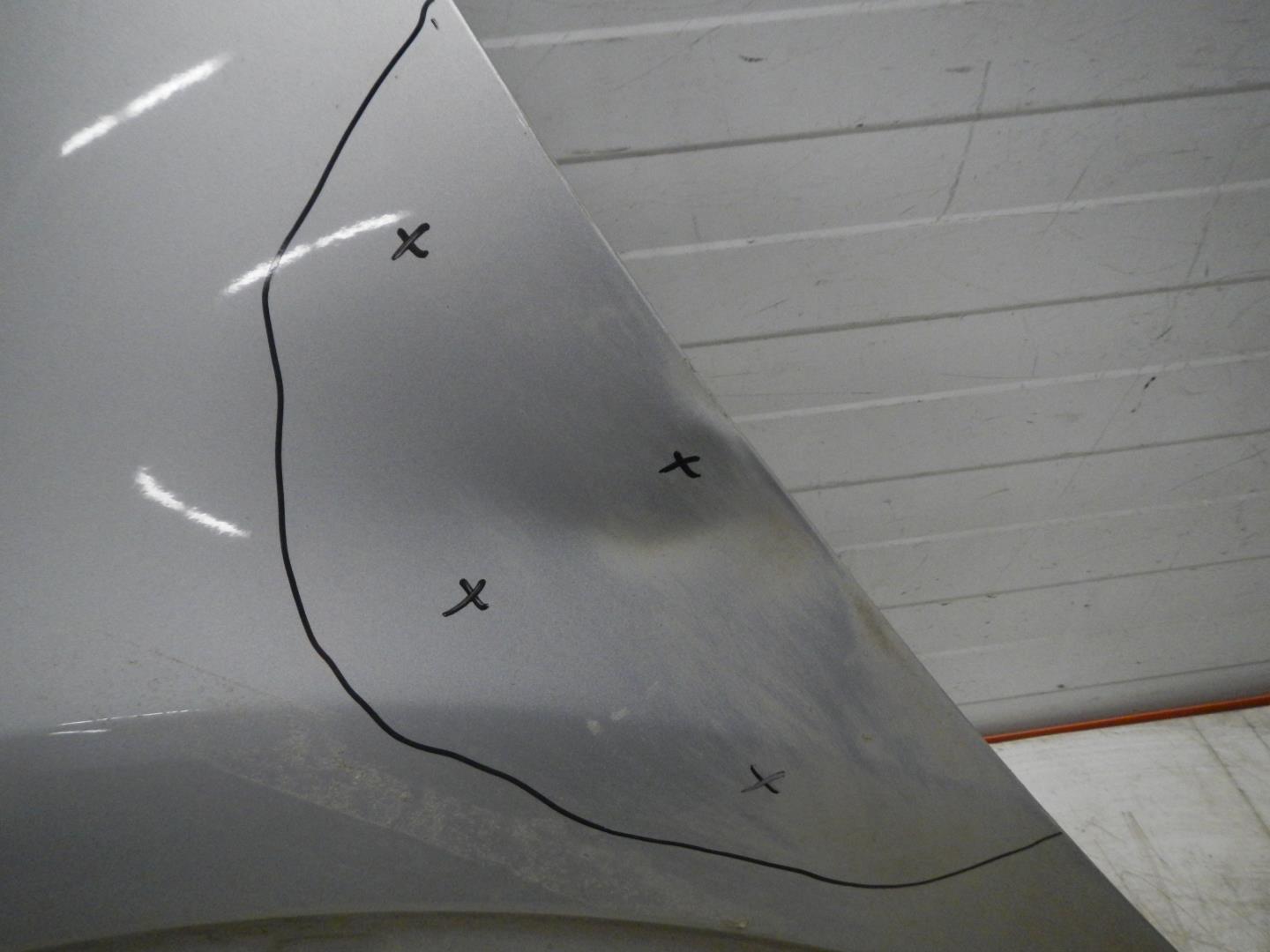 Крыло переднее левое