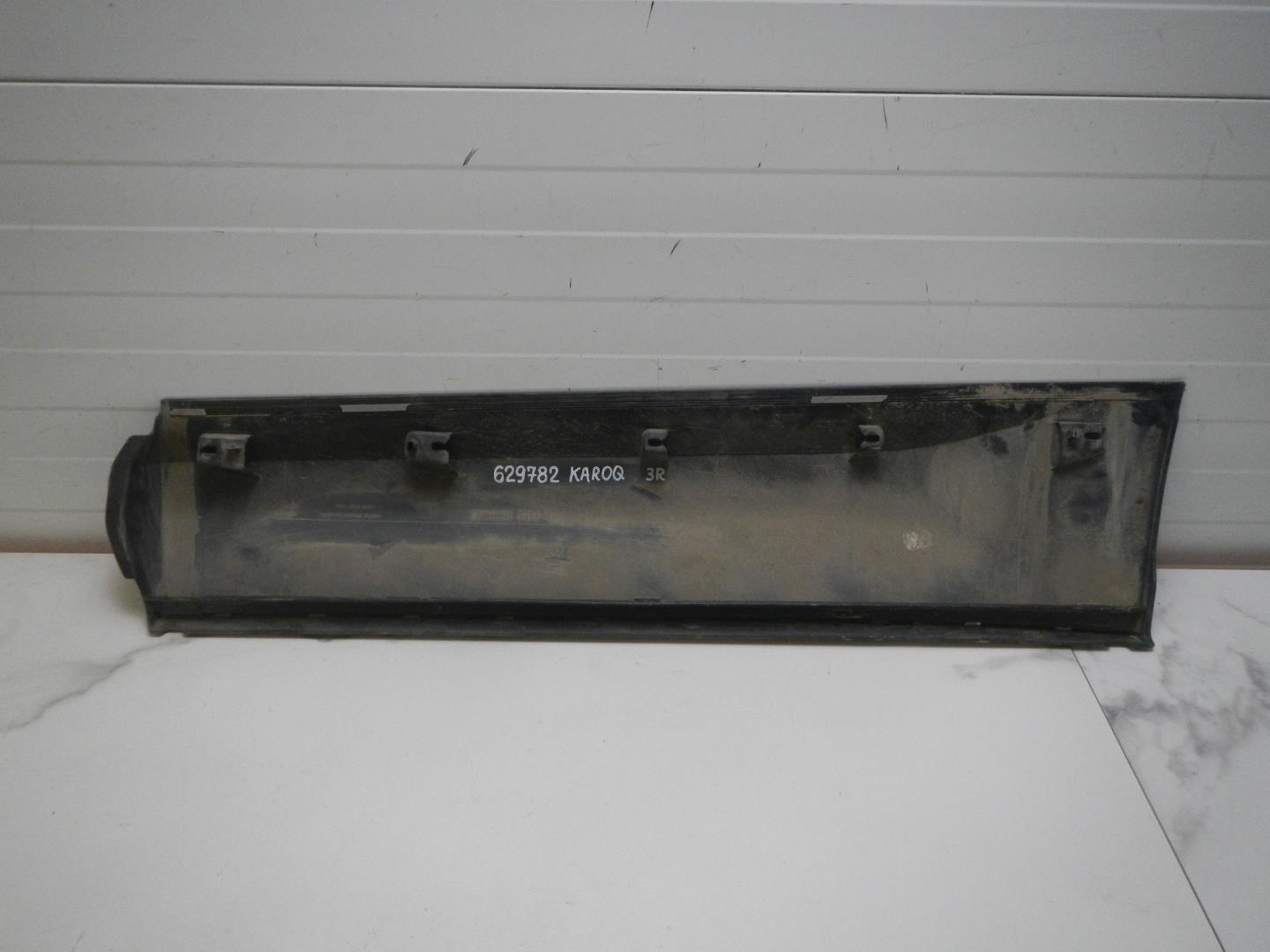 Молдинг задней правой двери