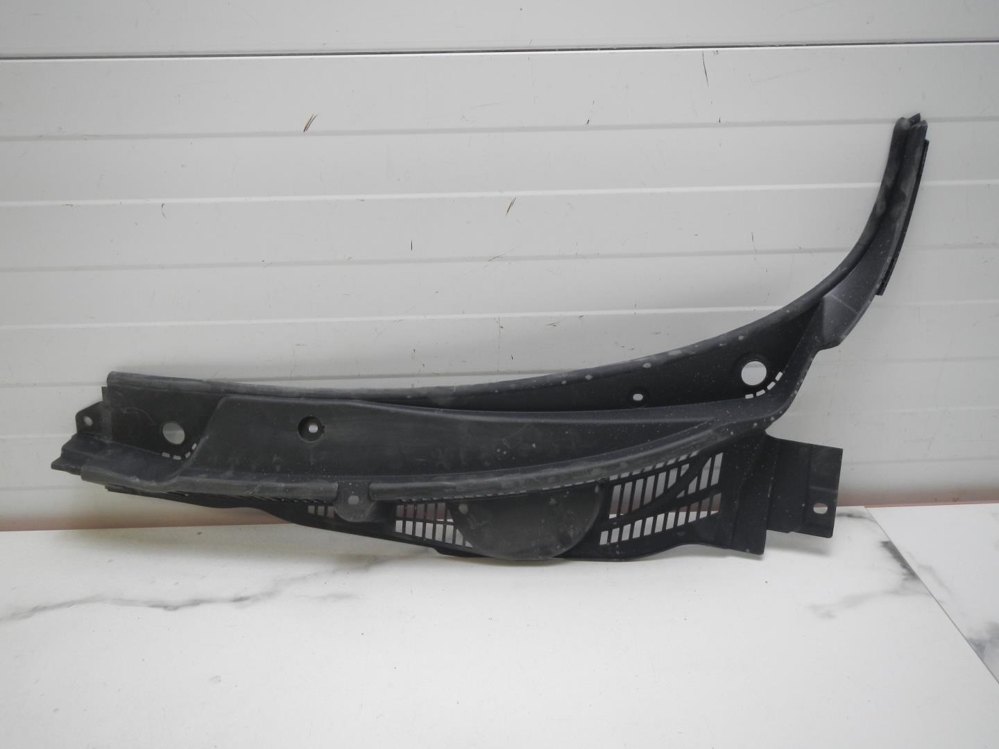 Решетка стеклоочистителей (Жабо)