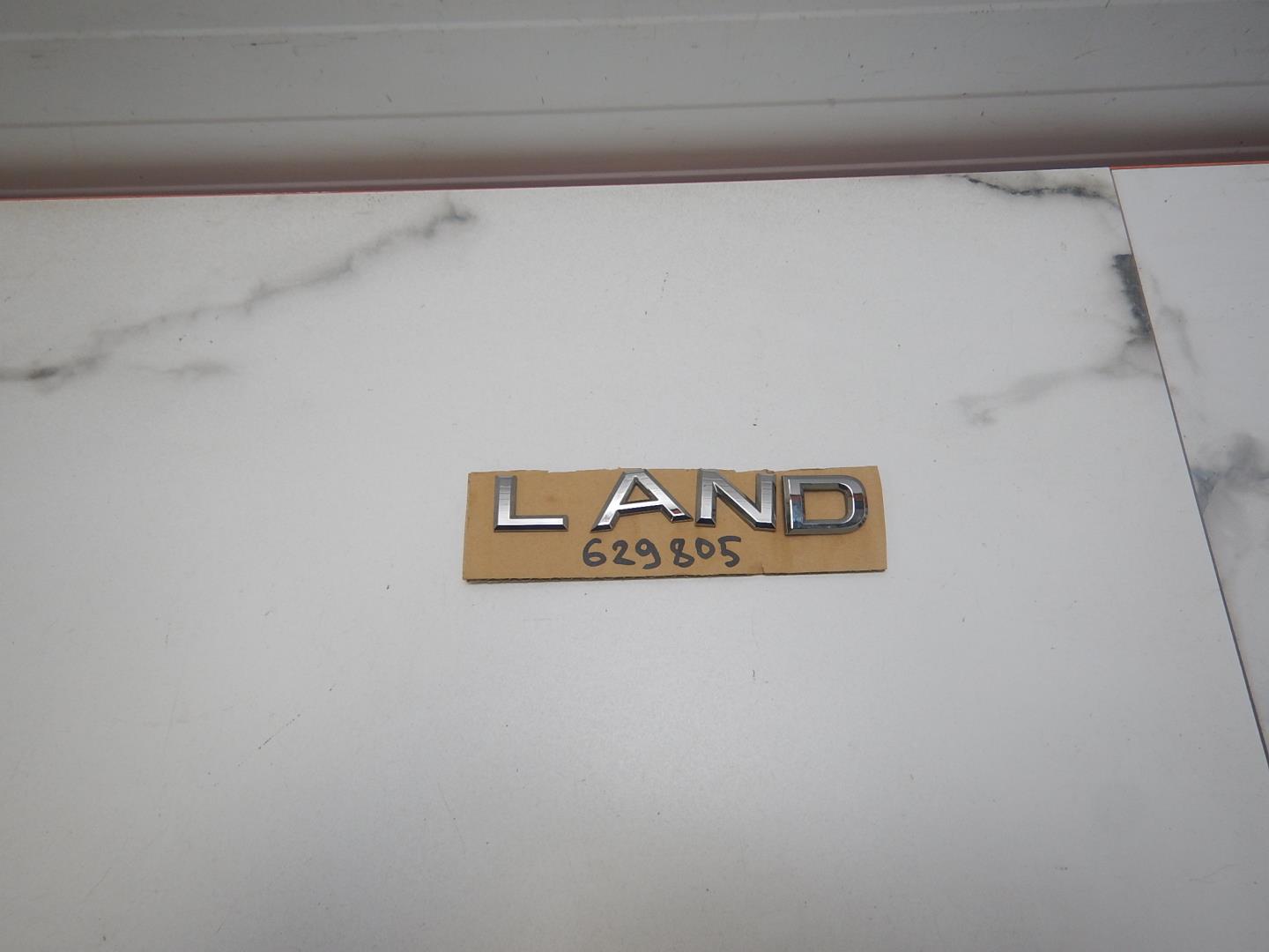 Эмблема на крышку багажника