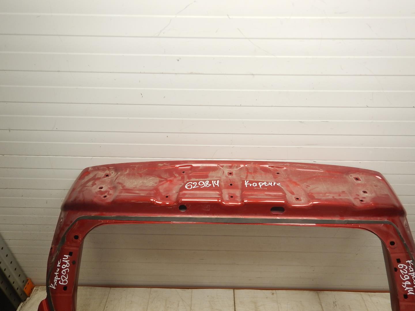 Дверь багажника