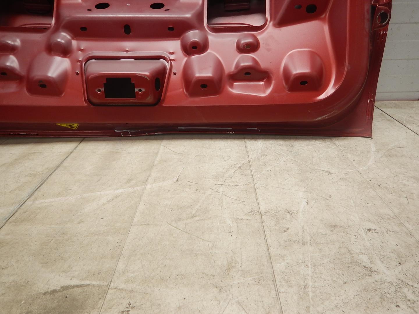 Дверь багажника