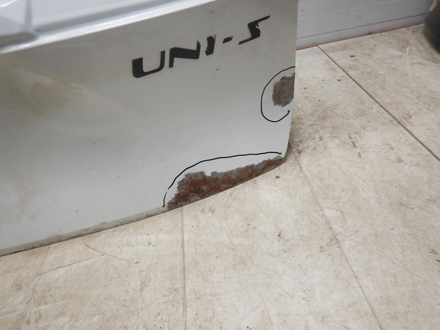 Дверь багажника