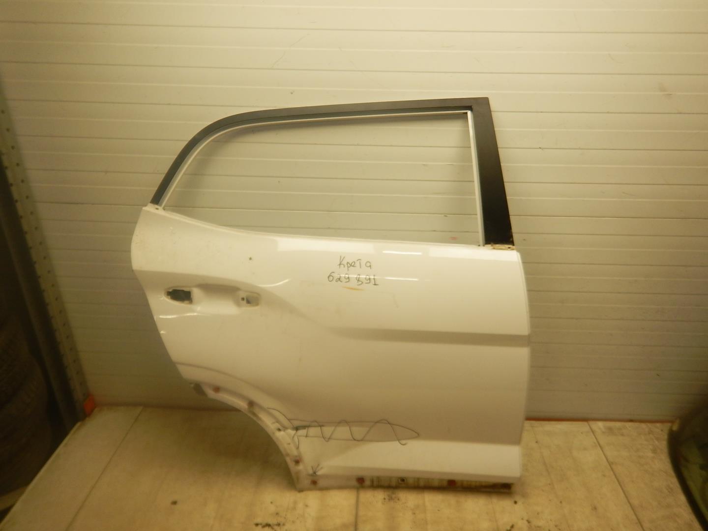 Дверь задняя правая