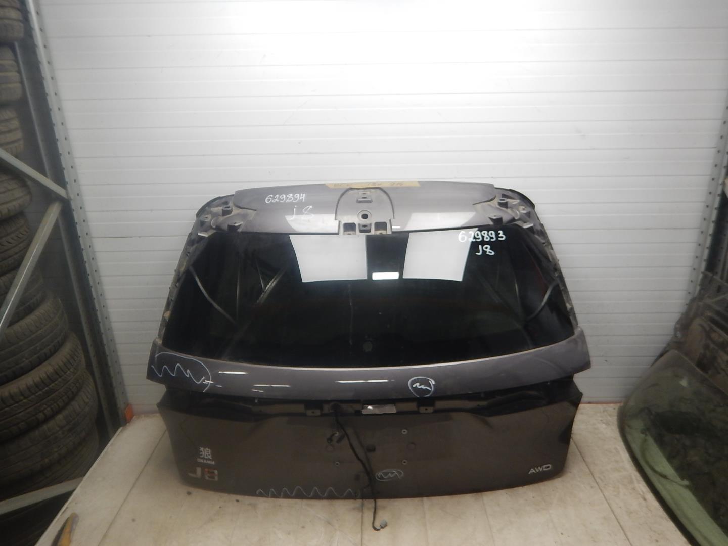 Дверь багажника