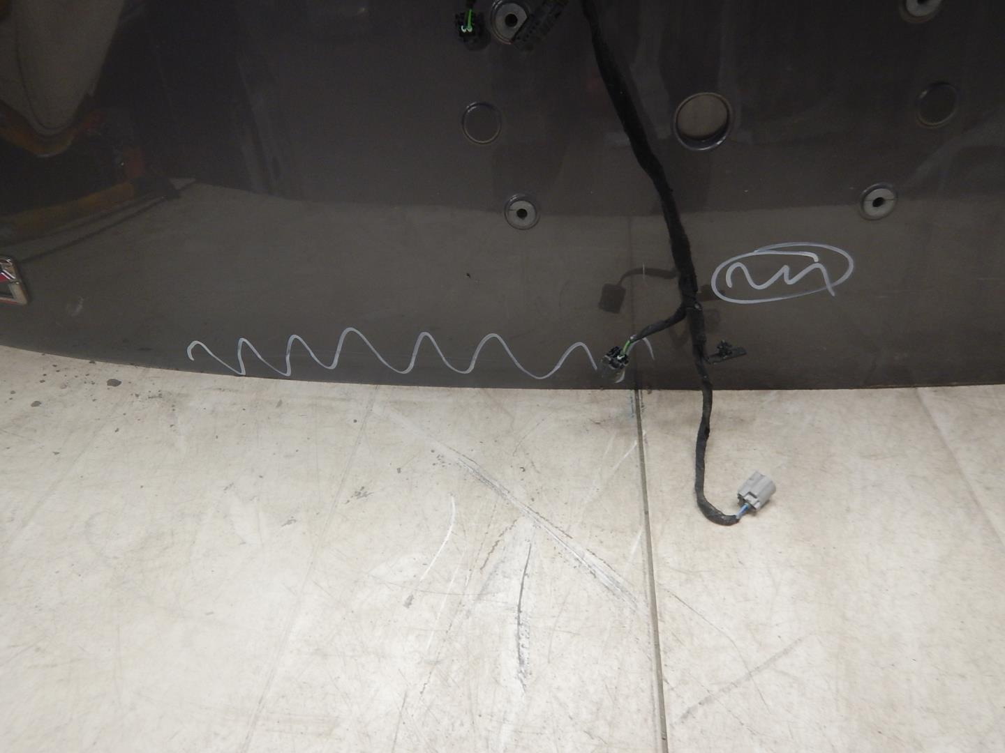 Дверь багажника