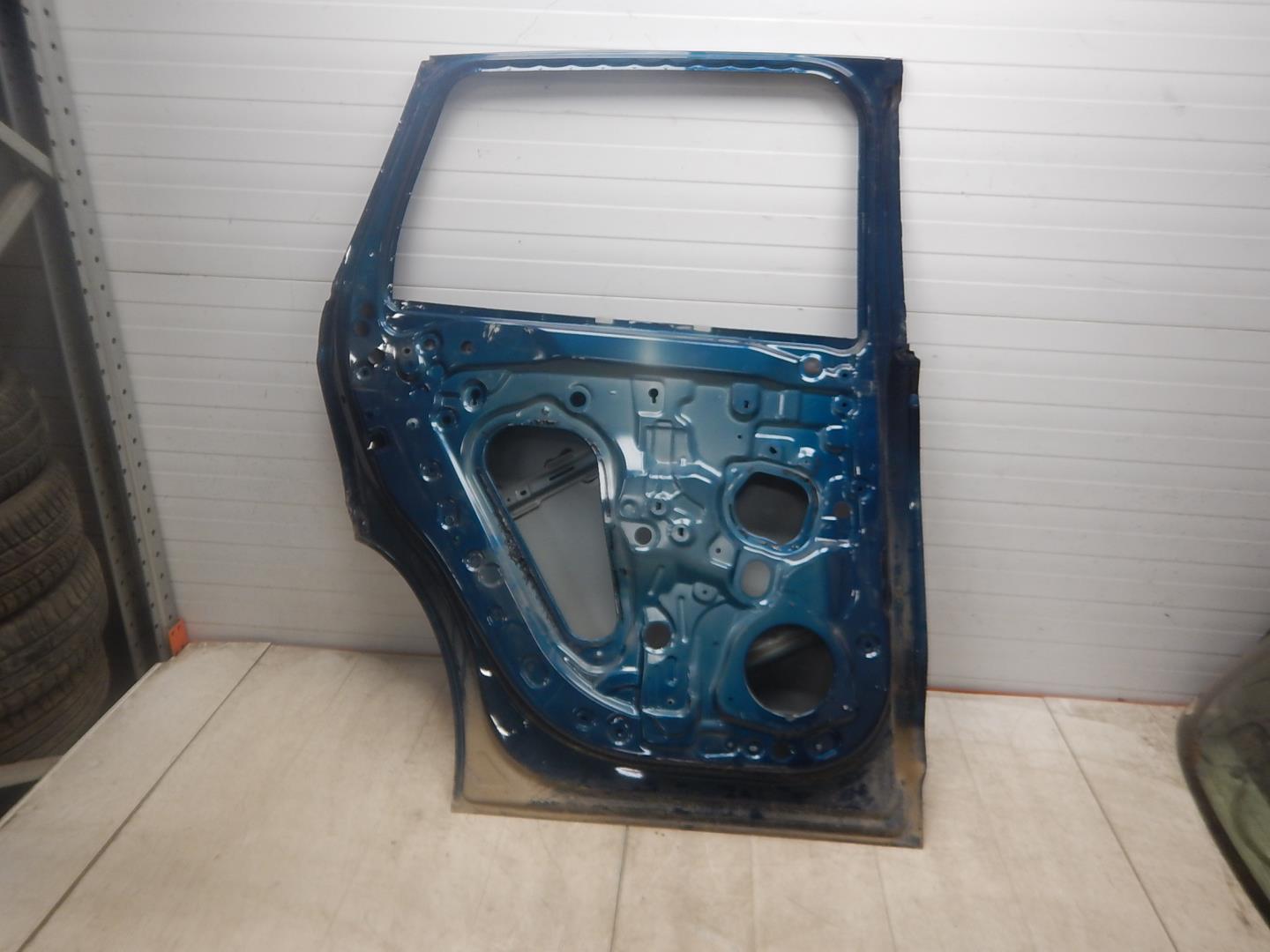 Дверь задняя левая