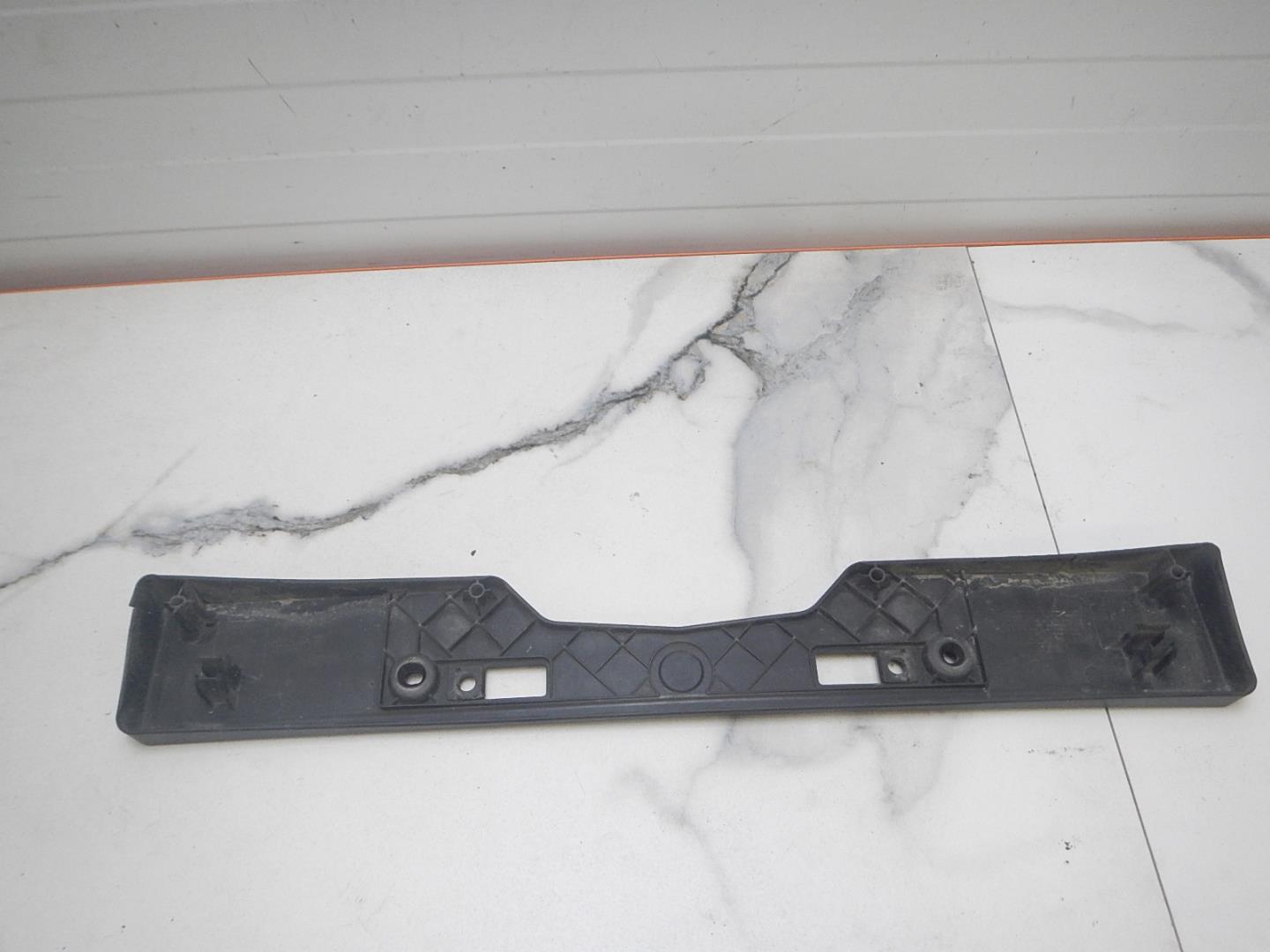 Накладка переднего бампера под номер