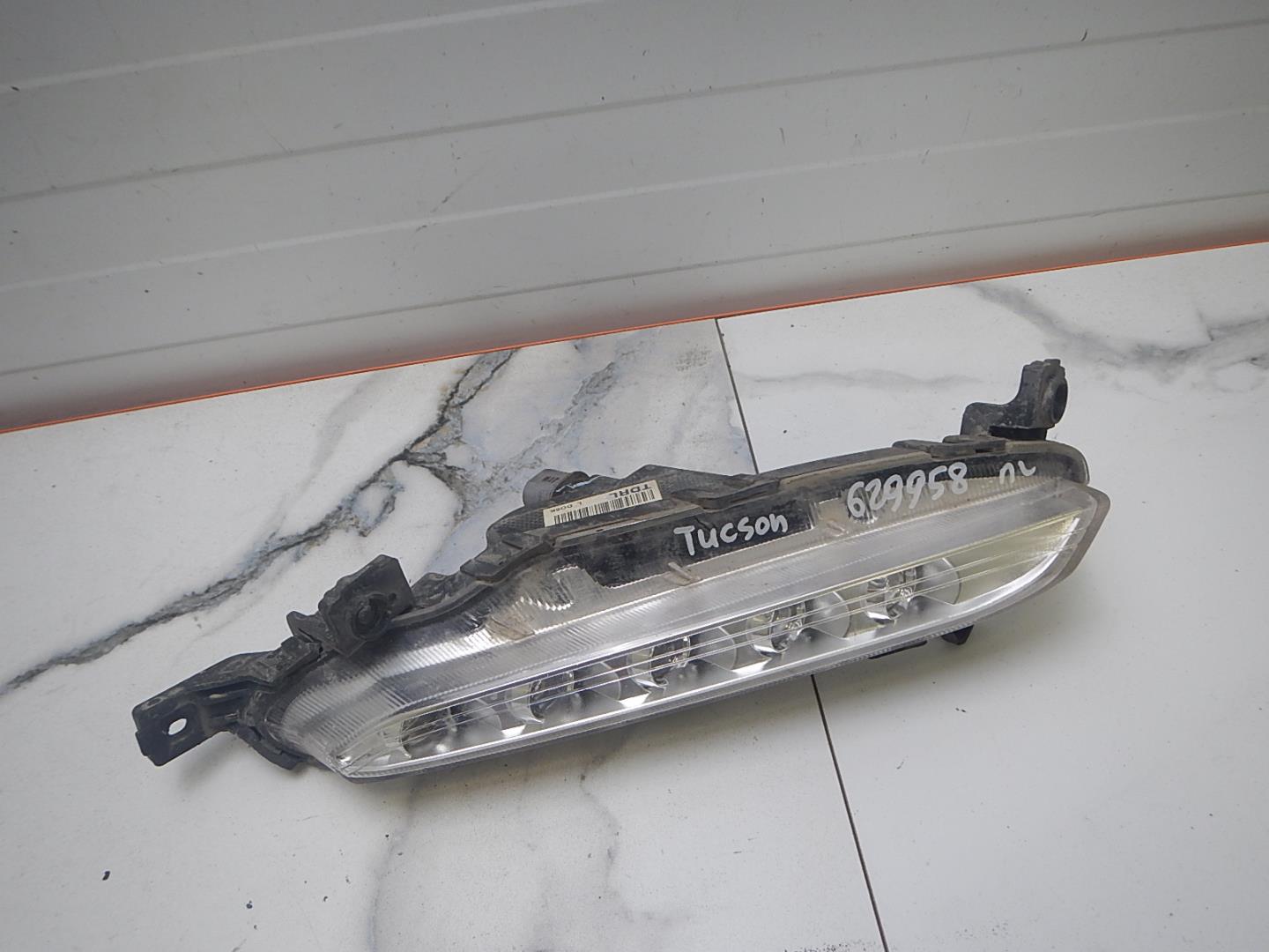 Фара дневного света левая (ходовые огни)