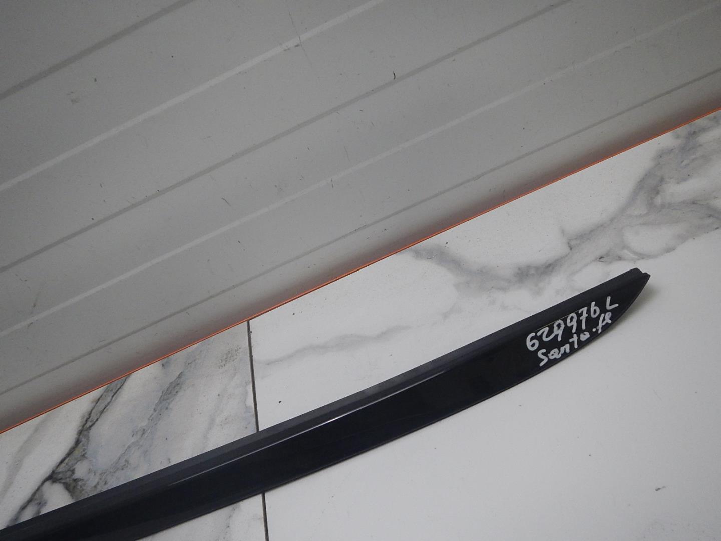 Молдинг лобового стекла