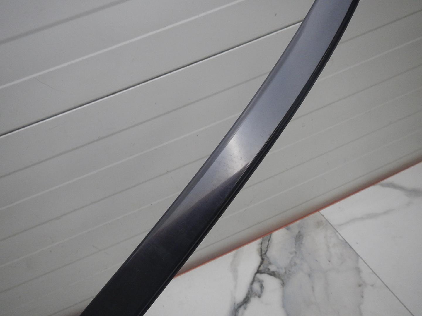 Молдинг лобового стекла