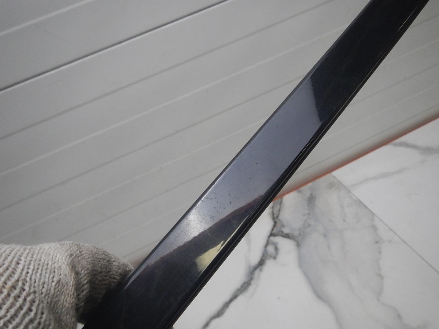 Молдинг лобового стекла