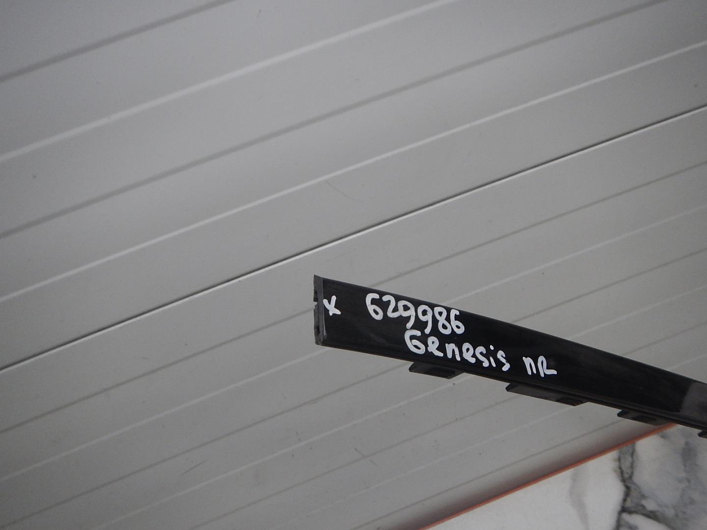 Молдинг лобового стекла