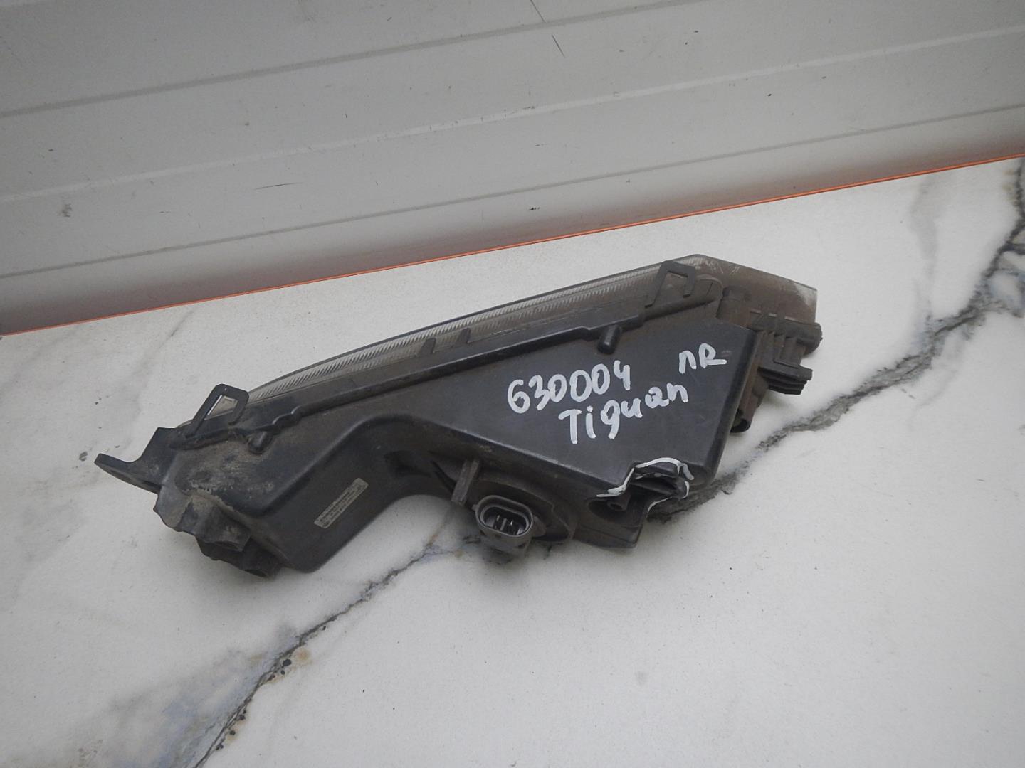 Фара противотуманная правая