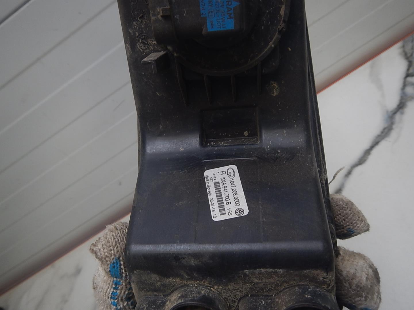 Фара противотуманная правая