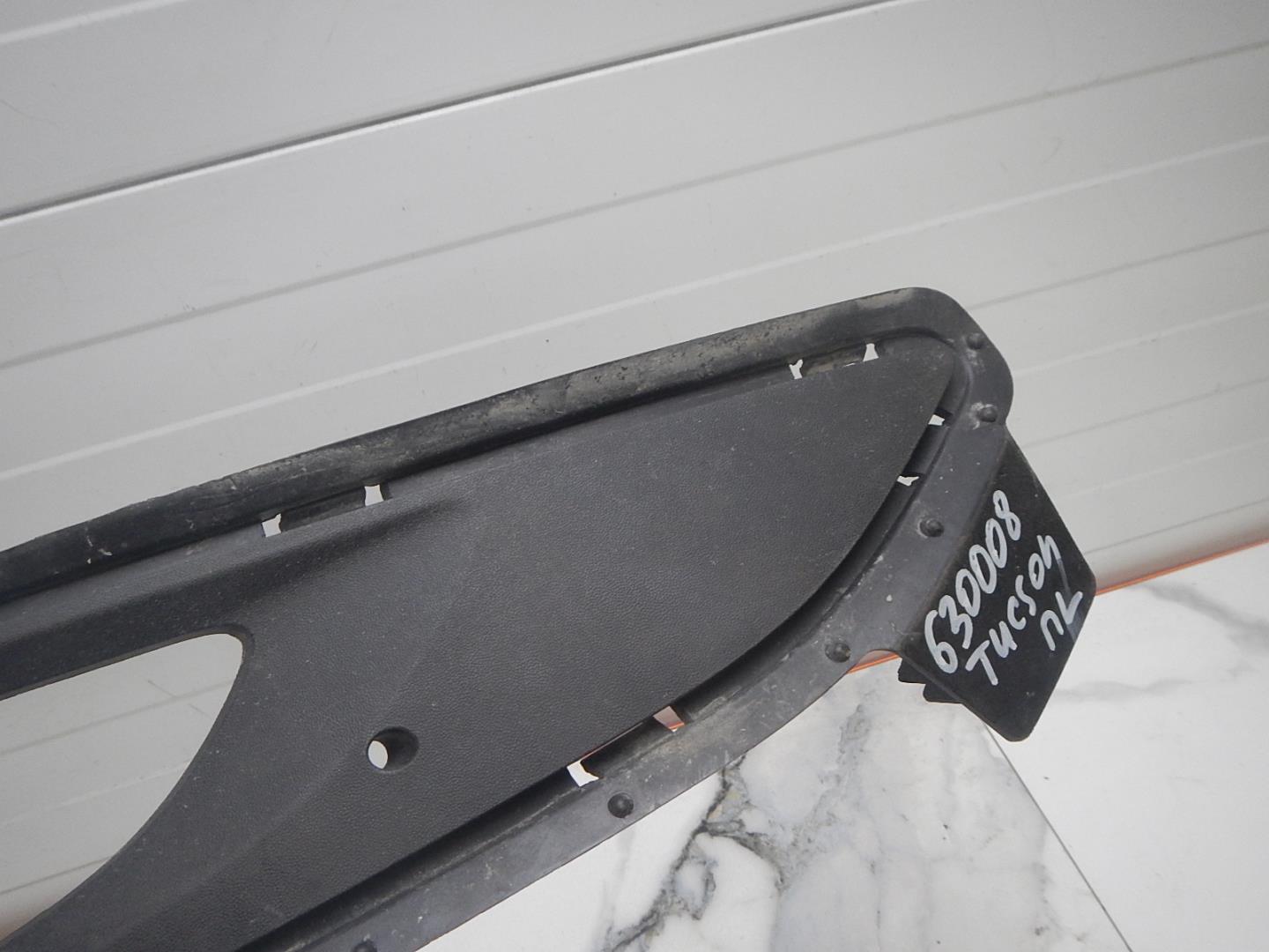 Решетка в бампер левая