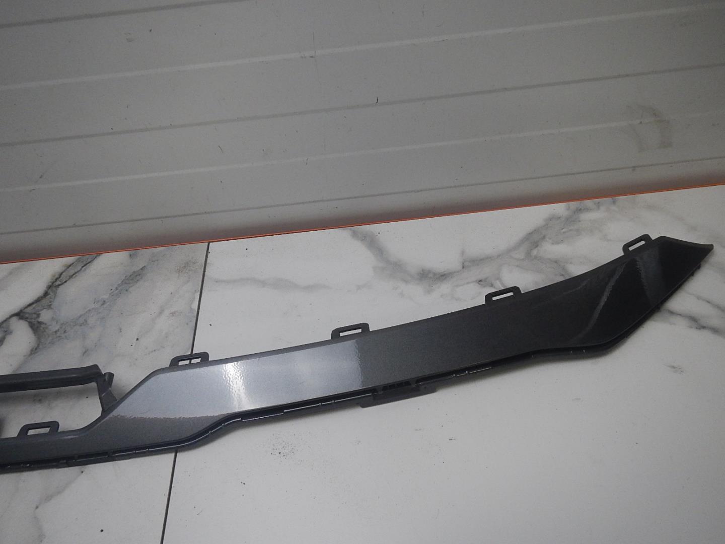 Накладка переднего бампера