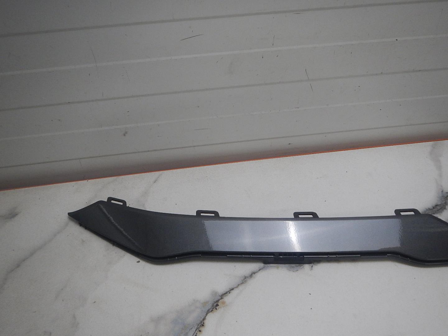 Накладка переднего бампера