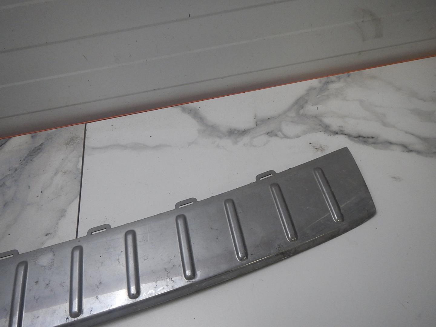 Накладка заднего бампера