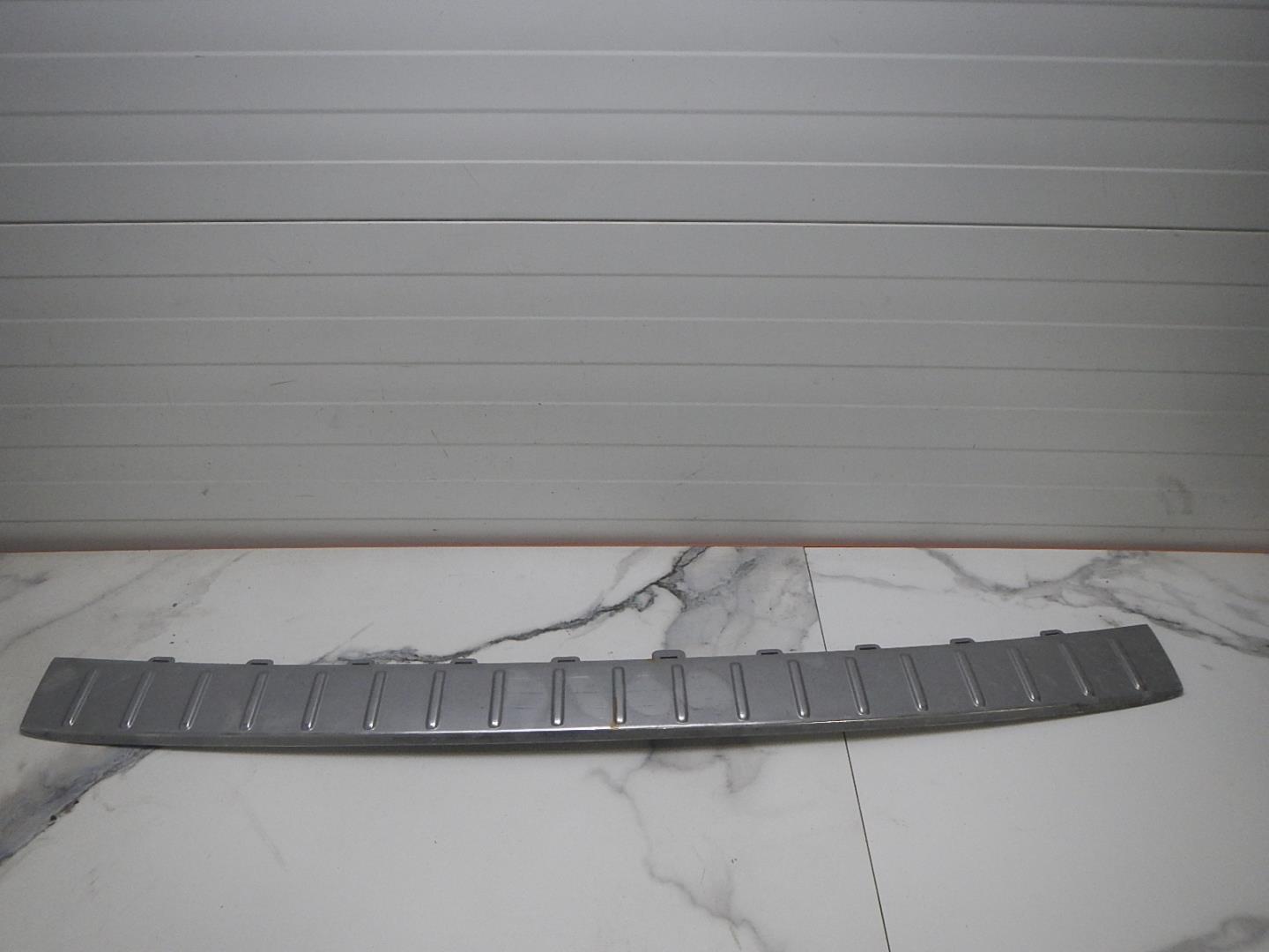 Накладка заднего бампера