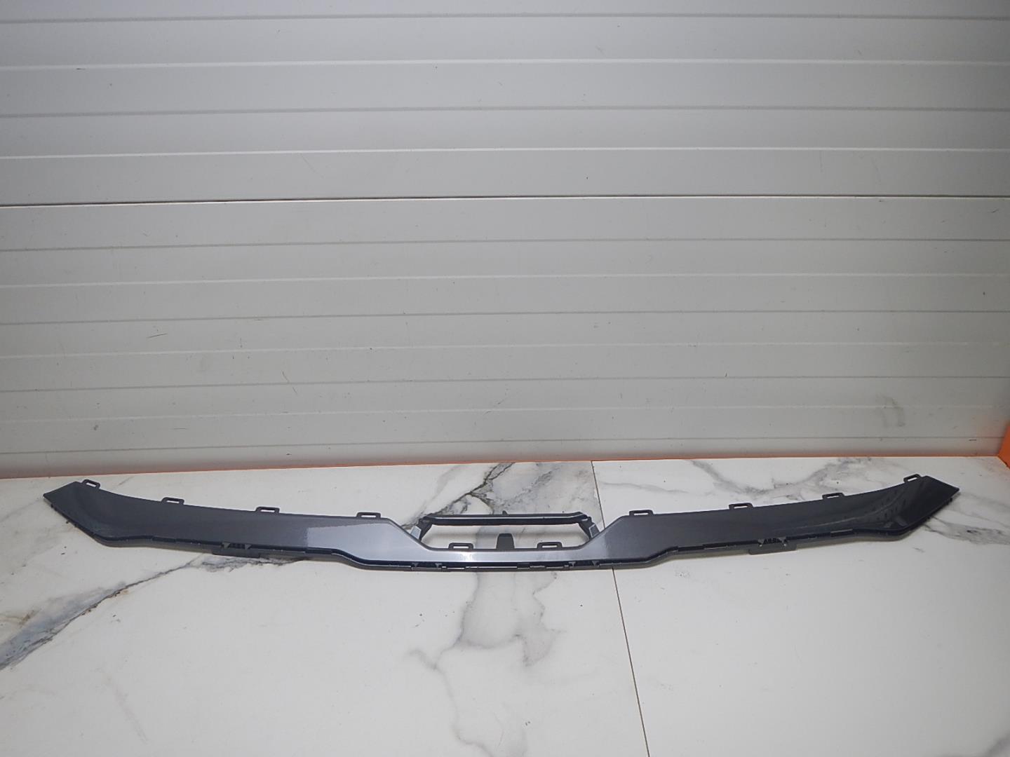 Накладка переднего бампера