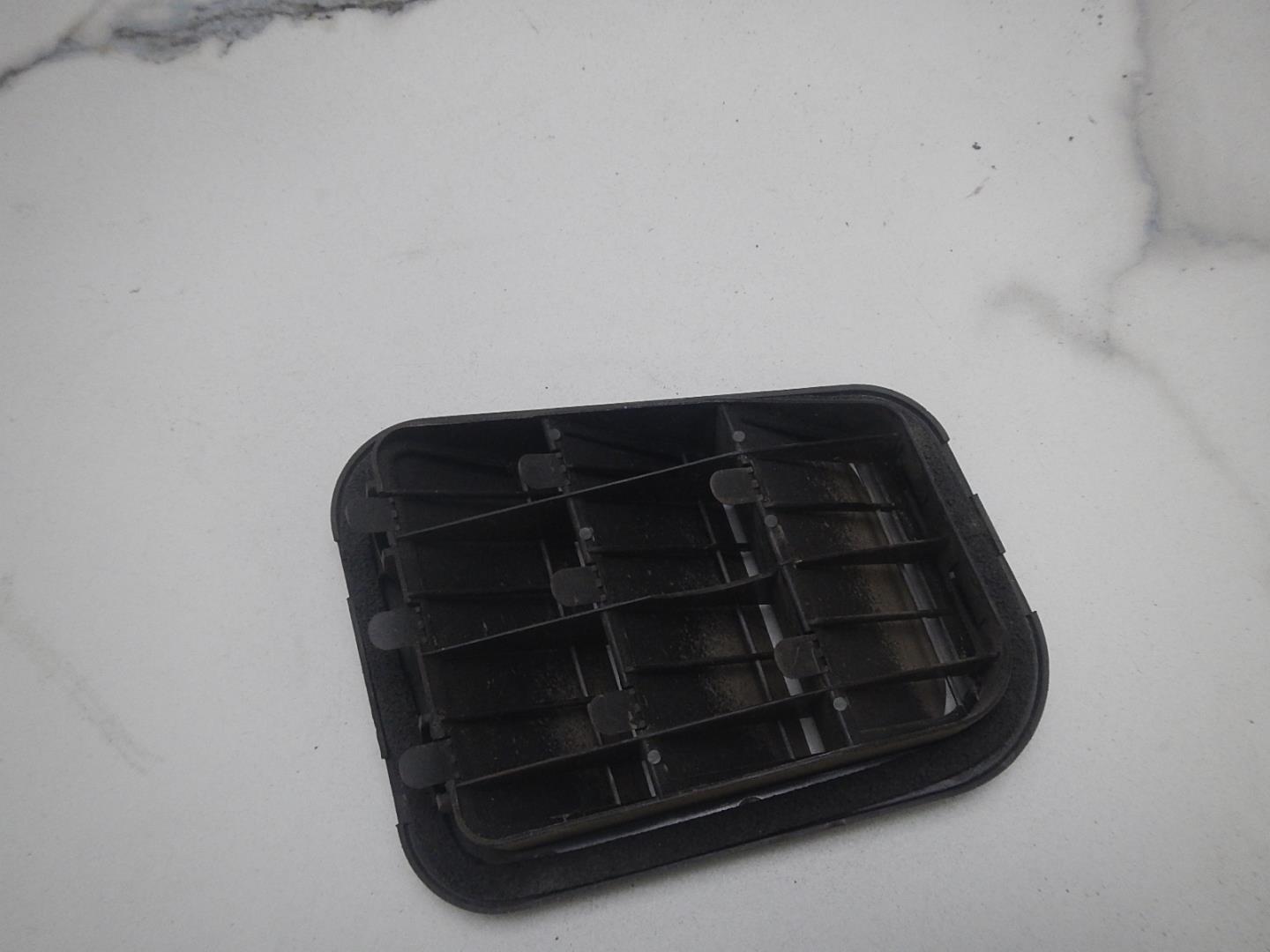 Решетка вентиляционная