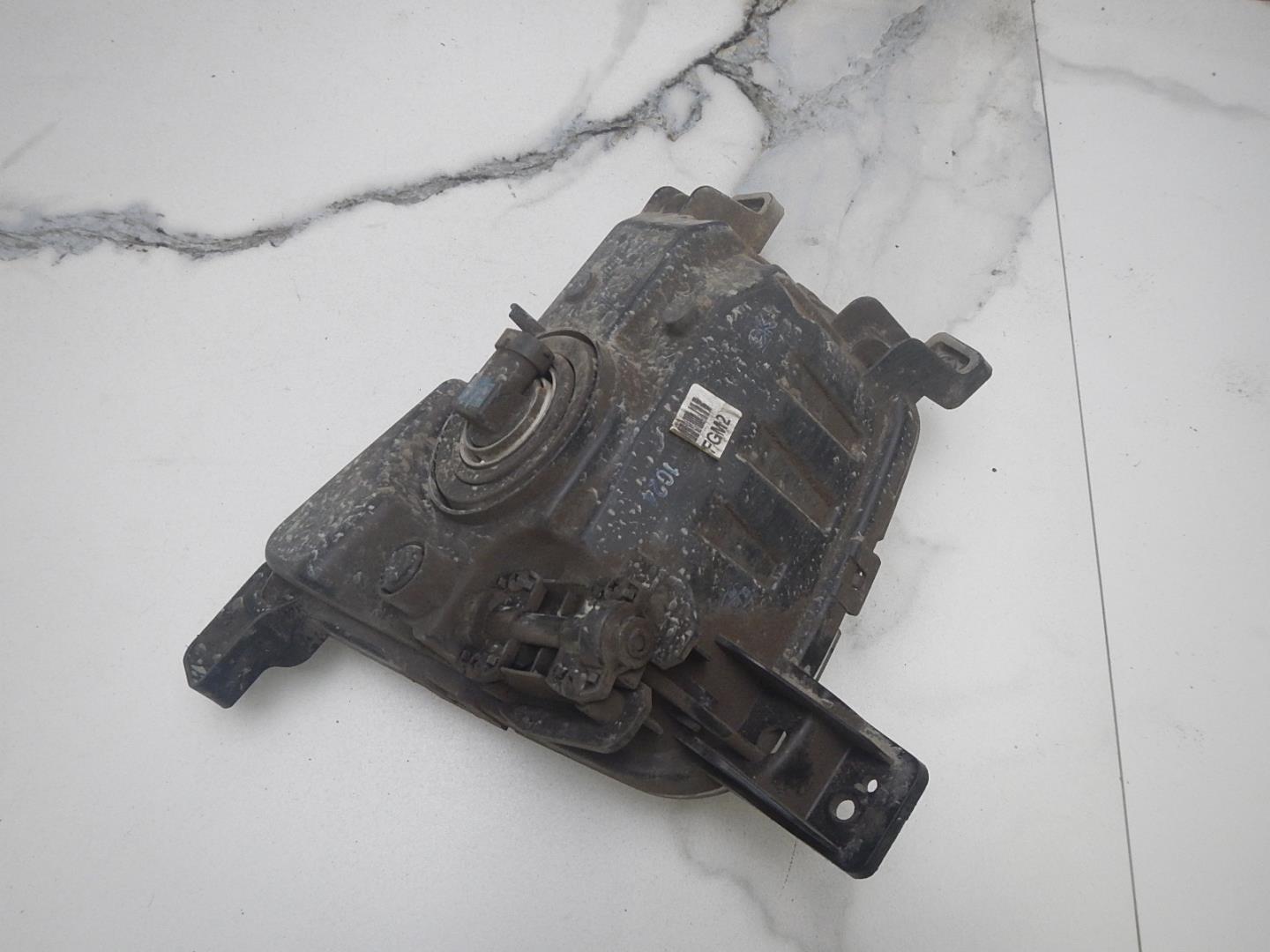 Фара противотуманная правая