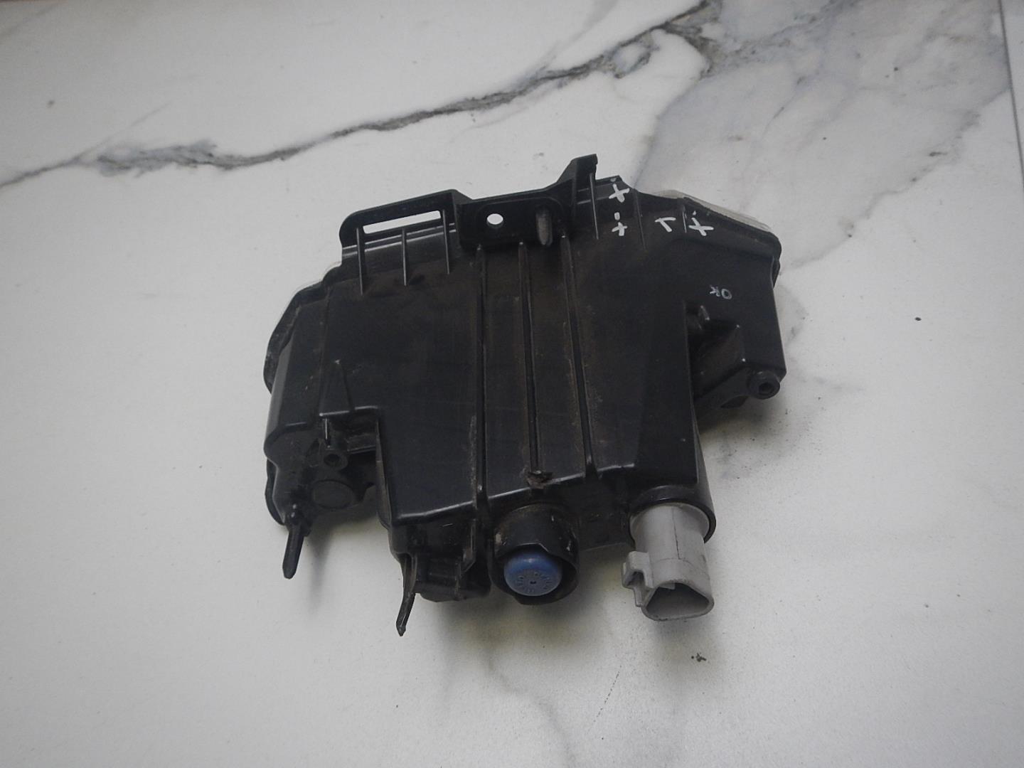 Фара дневного света правая (ходовые огни)