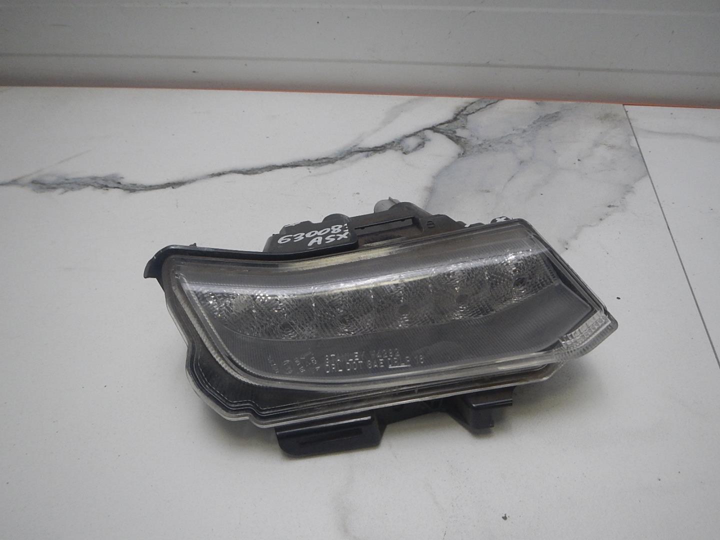 Фара дневного света правая (ходовые огни)